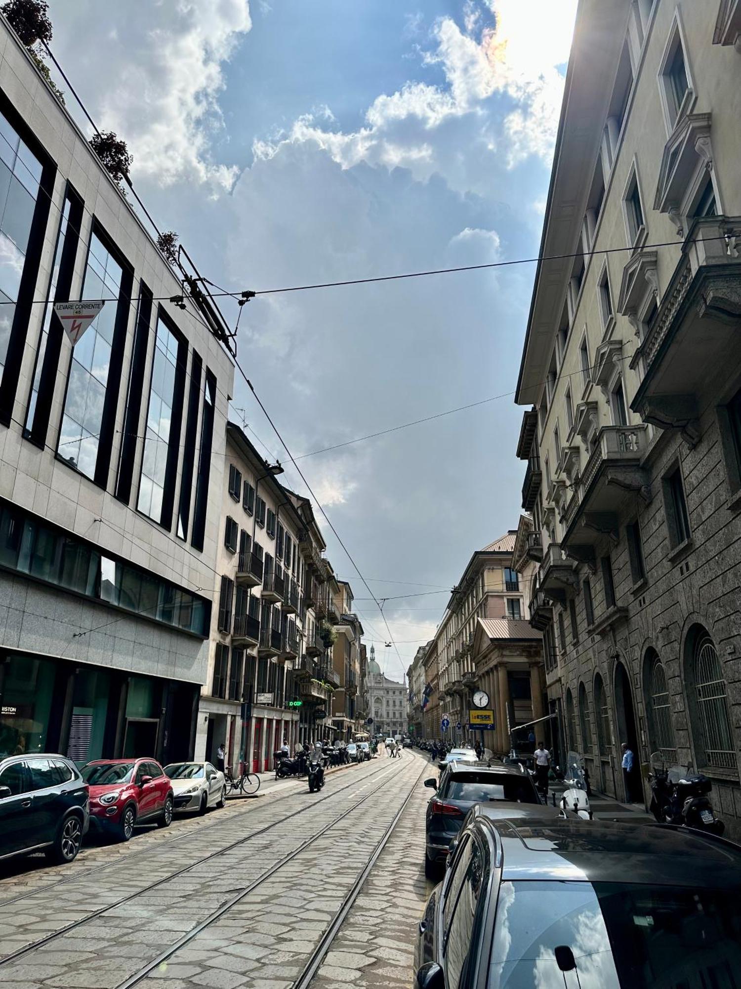 Casa Broletto - Centro Citta Apartment Milan Bagian luar foto